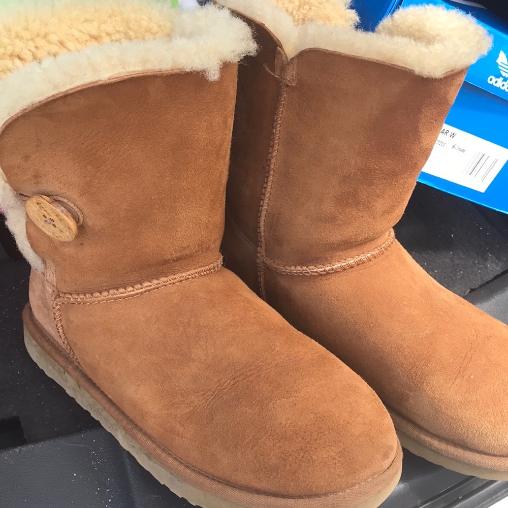 Tan UGGS